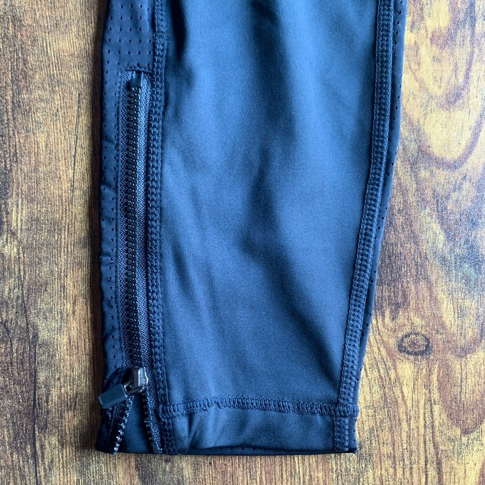 Fabletics Spin Pant - Picture 4 of 10